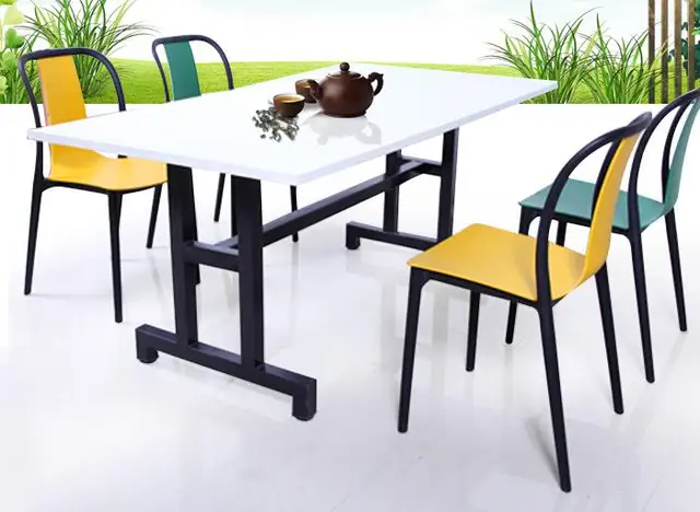 Sedie di plastica. possono essere impilati. albergo sedia da ufficio ... Sedie di plastica. possono essere impilati. albergo sedia da ufficio ...