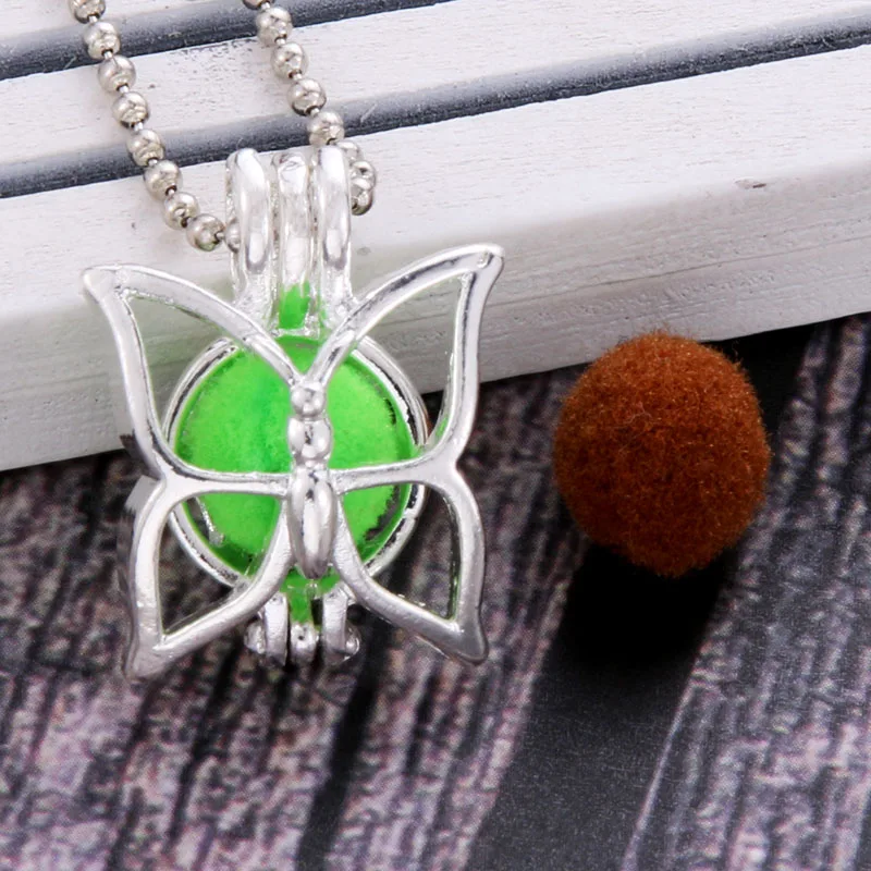 

4Color butterfly Pendants Pearl Cage Necklace Locket Vintage Aromatherapy Essential Oil Diffuser Chain Locket For Girl Charm