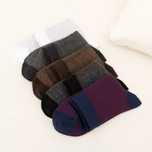 PEONFLY men Cotton Man Day Single New Resist Rise The Ball Thin Strips Grain Business Affairs Leisure Male Socks odd future