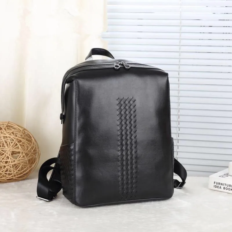 

Kaisiludi leather two-shoulder bag knitting simple computer bag men's two-shoulder backpack business casual men and women model