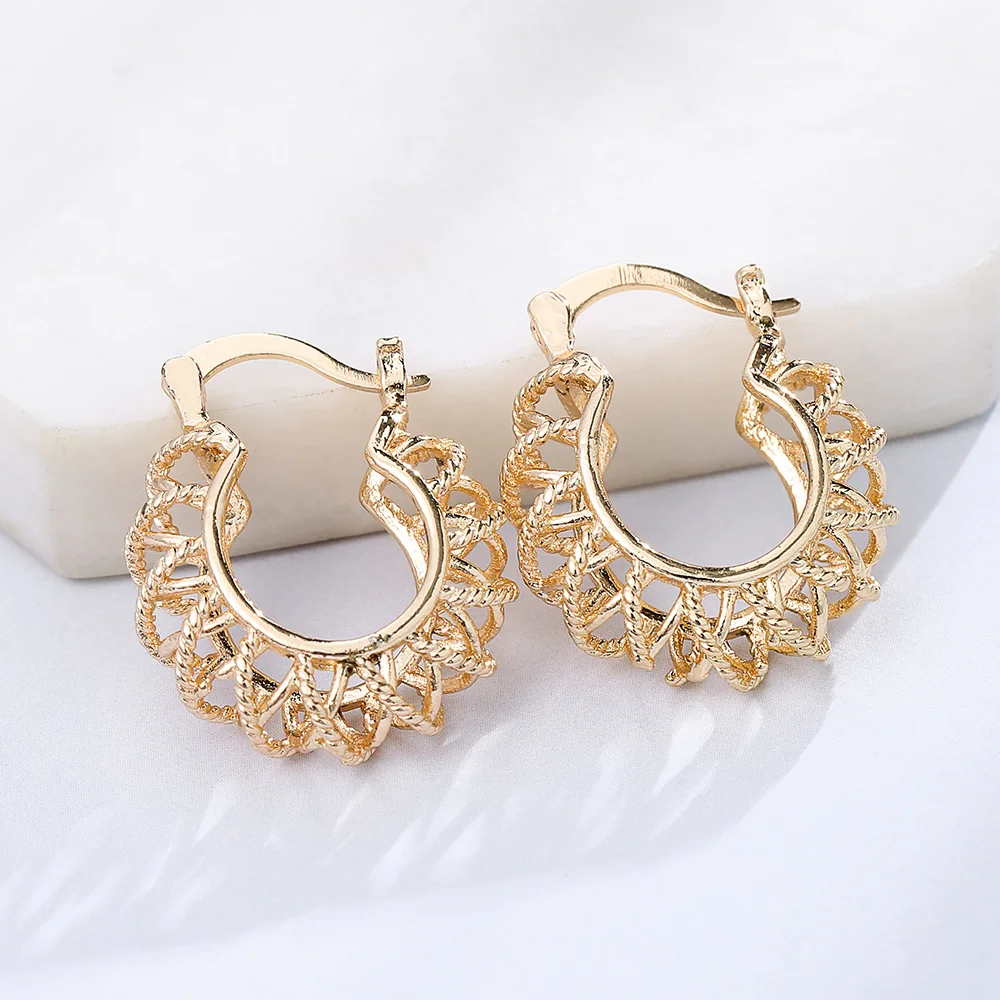

QGGLE Hoop Earrings Circle Hollow for Women Party Earring Fashion Jewelry