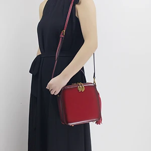 Маленькая женская сумка ручной работы из натуральной кожи стильные сумки через плечо с верхней ручкой из воловьей кожи сумка через плечо - Цвет: Красный