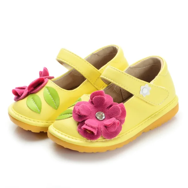 Yellow Baby Girl Squeaky Shoes Sweet Flower Toddler Shoes Little