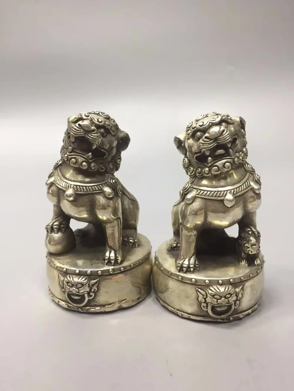 

Collection 1 Pair tibet silver lion statue,Home/office desk decoration Fu foo dog sculpture Metal crafts