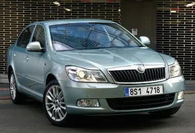 out-look-Skoda-Laura-2011