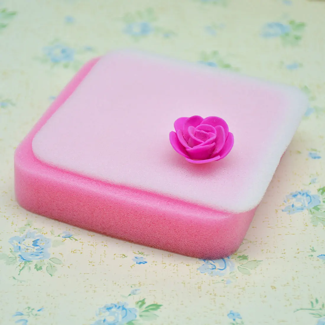 

2pcs Fondant Flower Shapes Mat Shaping Foam Pad Sponge Gum Paste Baking Decorating Mat For Flower Making Tools