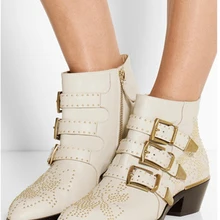 Susanna/сезон осень-зима; женские сапоги с заклепками и шипами на низком квадратном каблуке; Botas Mujer; ботильоны с пряжкой и ремешками; женские мотоботы