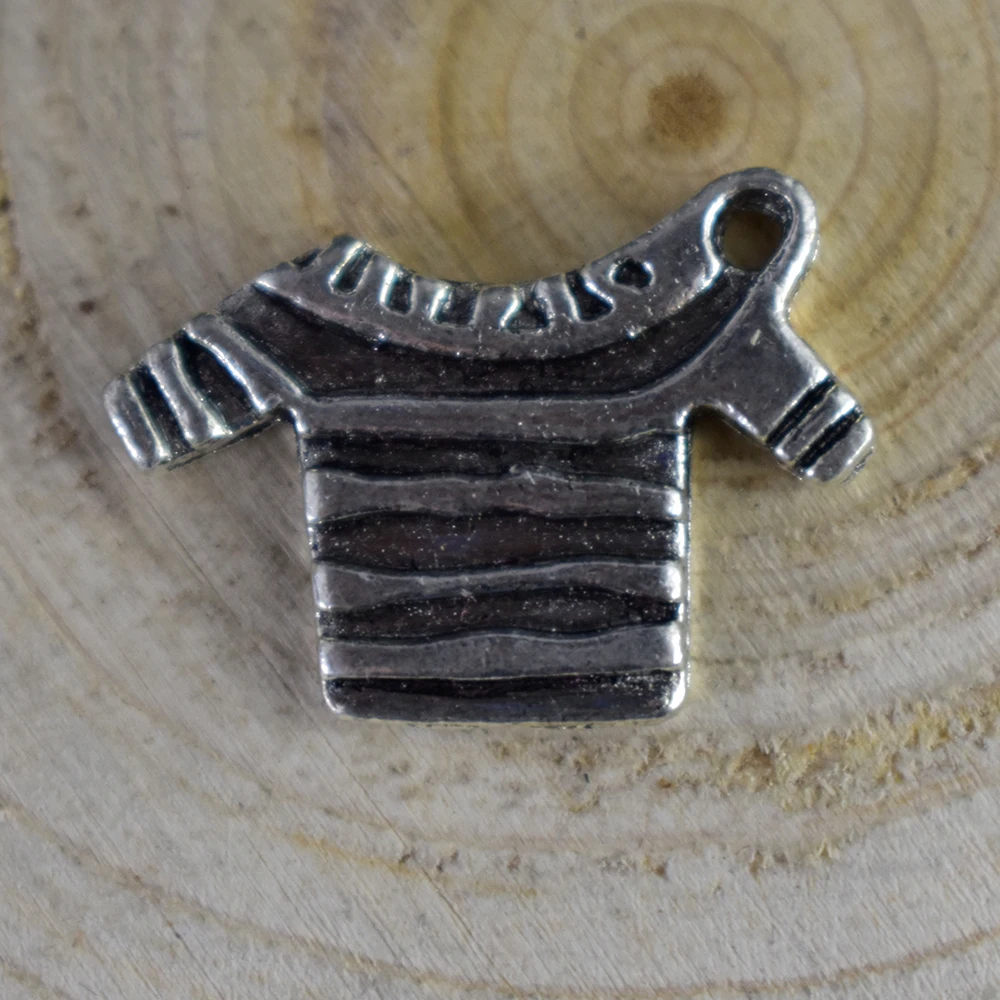 

6pieces 22x16mm Antique Sliver Charm Pendant Coat