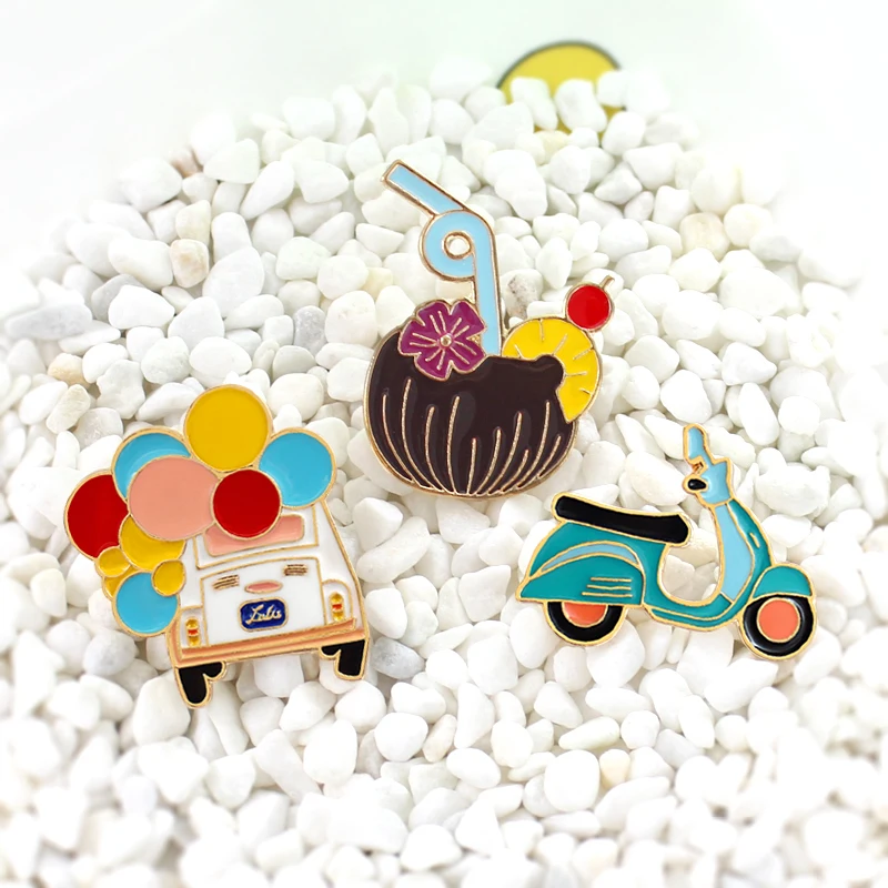 

Colorful balloon Bus Beverage juice Mini electric Car Cartoon metal brooch Children's cute gifts Couple clothing Accessories