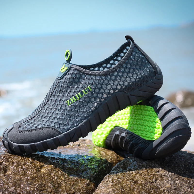 

Aqua Shoes Summer Men Breathable Lightweight Unisex Outdoor Creek Beach Upstream Shoes Woman Swimming Sandals Socks Masculino