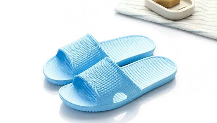 Cheap Price New Summer Home Bathroom Slippers Indoor Anti Slipper Soft Bottom Family Woman Man Slippers (4)