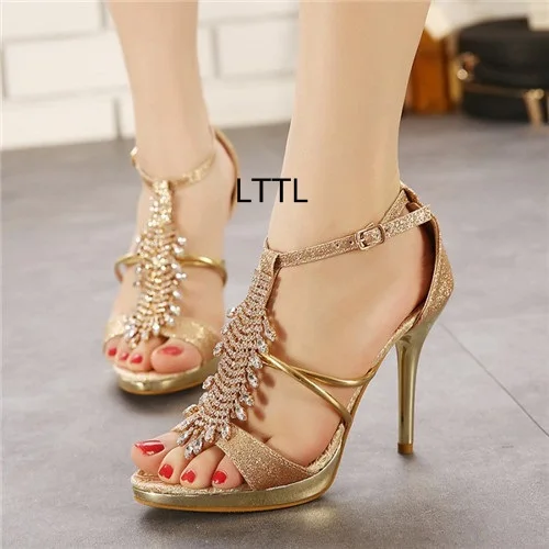 New Design  Golden Crystal Sandals  Fancy Ladies T strap 