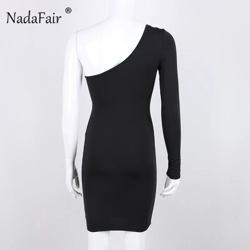 one shoulder black dress03