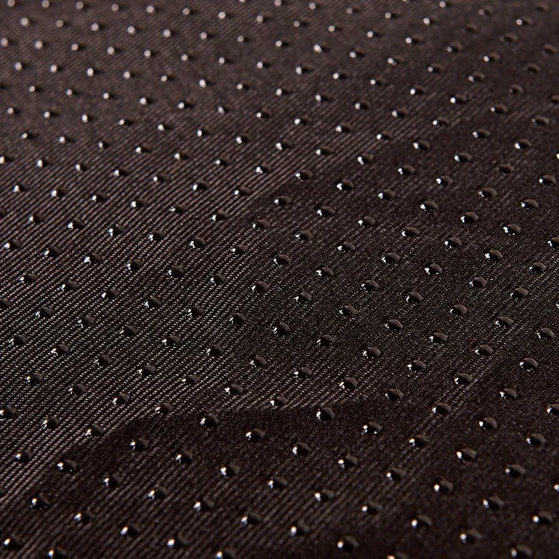 9 (8)