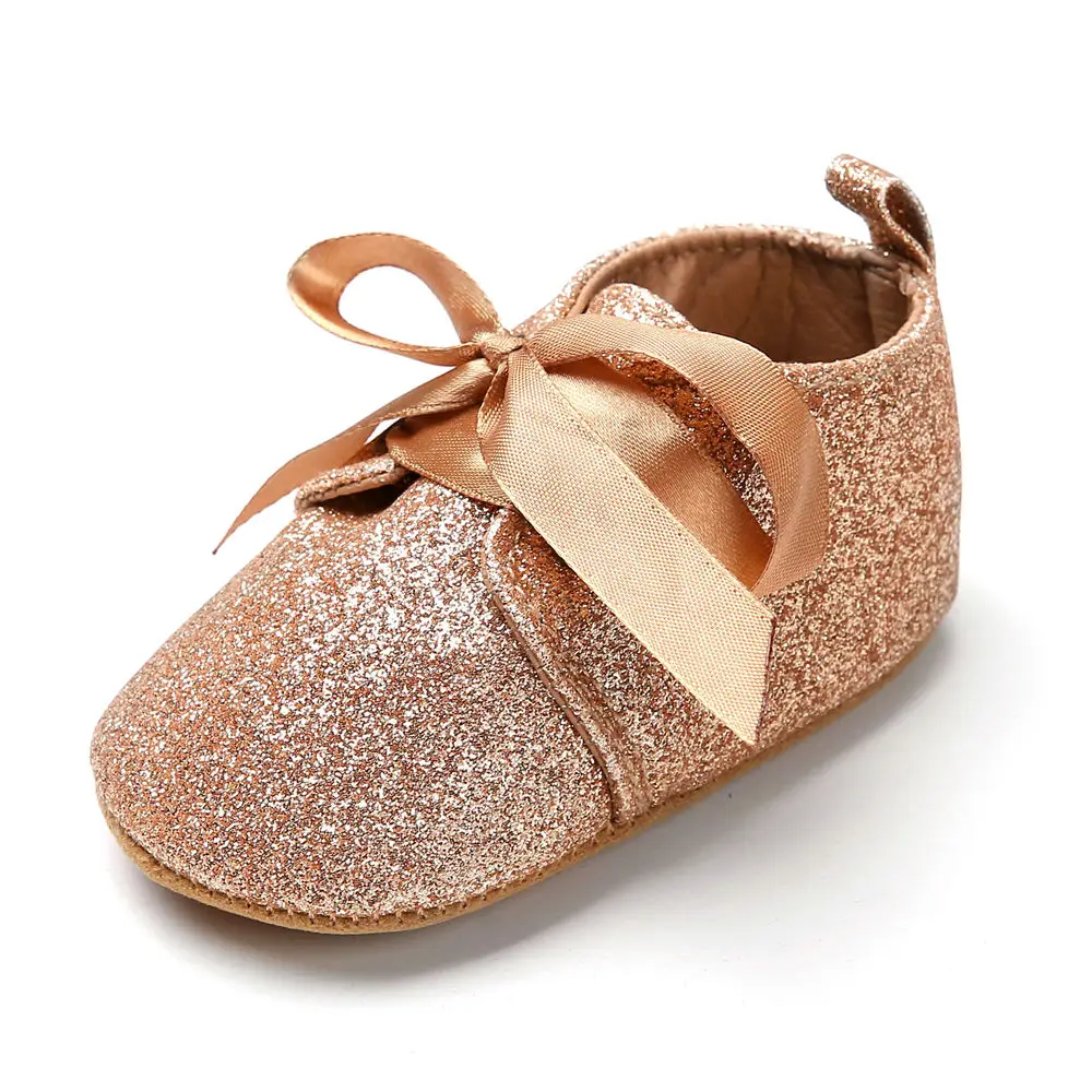 Новинка года; блестящие девичьи кроссовки для маленьких мальчиков; мягкие туфли для младенцев с леопардовым бантом; детская обувь для малышей 0-18 месяцев - Цвет: Золотой