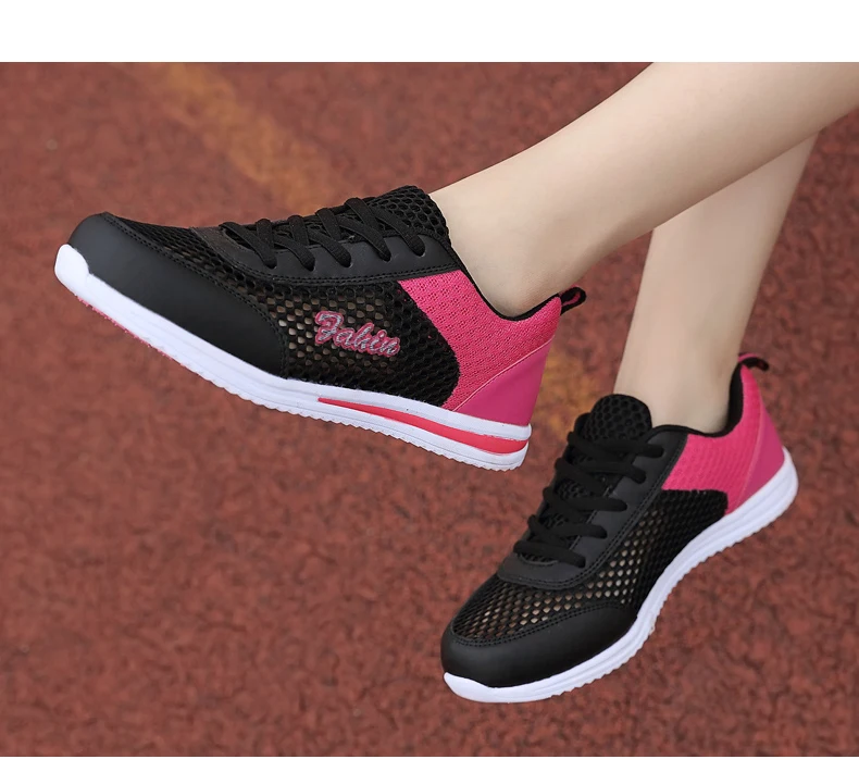 Новинка; женские кроссовки из сетчатого материала; спортивная обувь для бега; Женская легкая дышащая обувь на плоской подошве для тенниса и студентов; нескользящая обувь