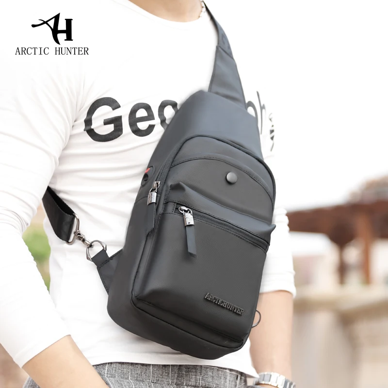 

ARCTIC HUNTER 2017 New Men's Chest Oxford Cloth Crossbody Bags for Men Messenger Chest Bag Casual Bag Waterproof Nylon Single