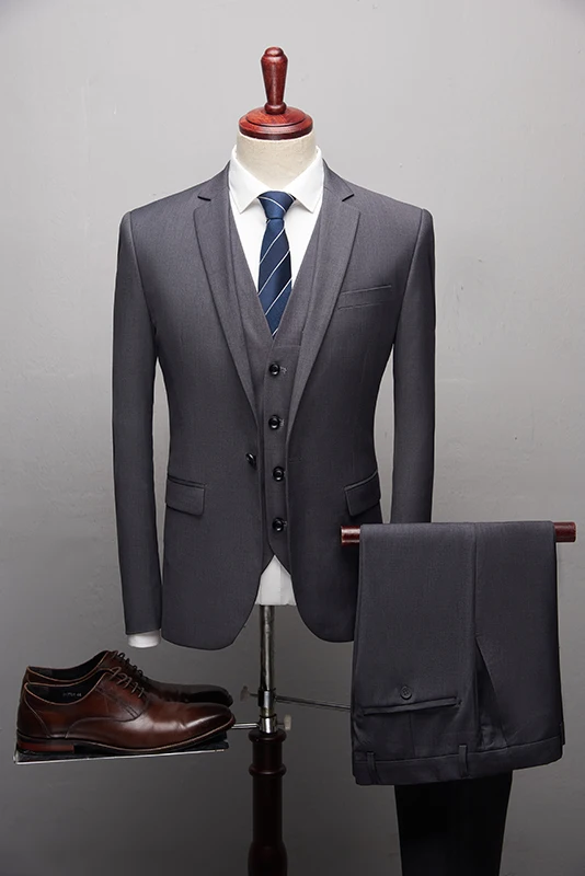 2020 New Dark grey Fashion Suits Costume High quality Men Solid suits Formal 3 Pieces Wedding Groom Tuxedos Prom Slim fit Suits 2020 New Dark grey Fashion Suits Costume High quality Men Solid suits Formal 3 Pieces Wedding Groom Tuxedos Prom Slim fit Suits