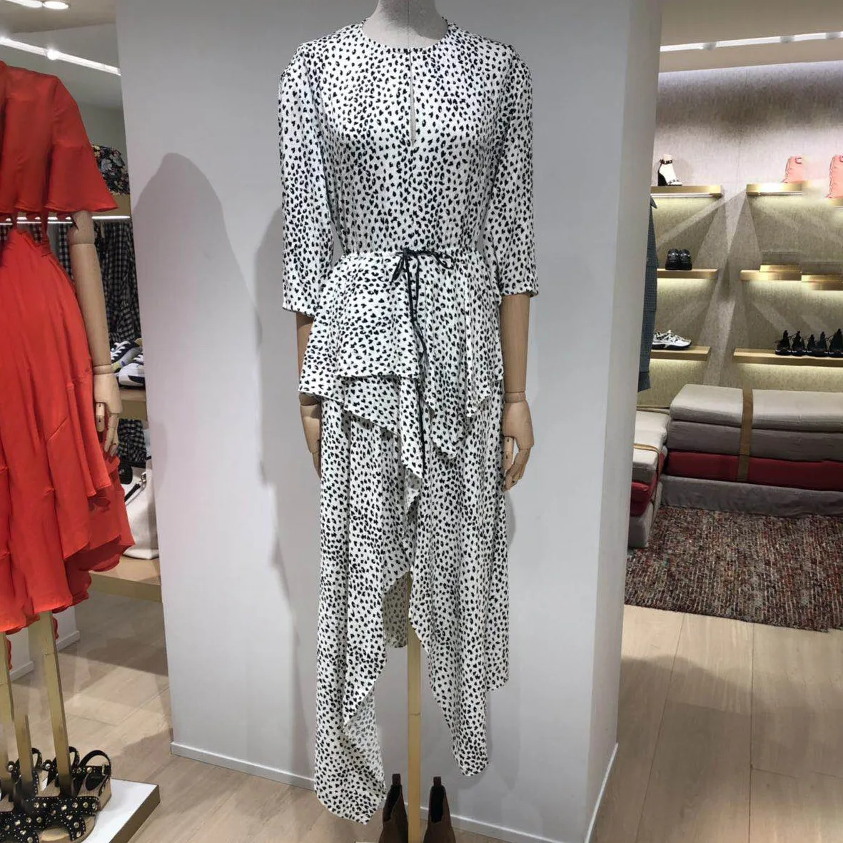 

2019 Spring New Seven-part Sleeved Animal Style Printed Women's Irregular Dress O-Neck Sashes Mid-Calf Leopard Dress Women
