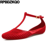 T-образный ремень воздухопроницаемый Дешевая обувь фарфора черный мода дам замша Китайский женщин плоские Остроконечные сандалии красный лето дизайнер красивая весенняя осень европейская отправка капель последние