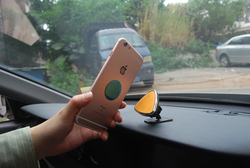 magnetic car holder (1)
