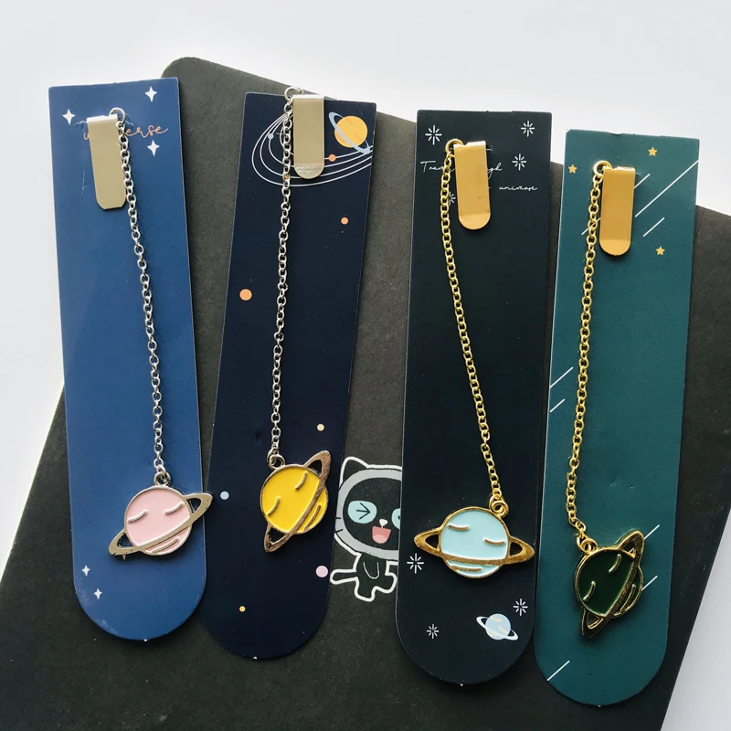 

4 Pcs/Set Creative Colorful Star Planet Metal Pendant Bookmark Book Holder Gift Stationery