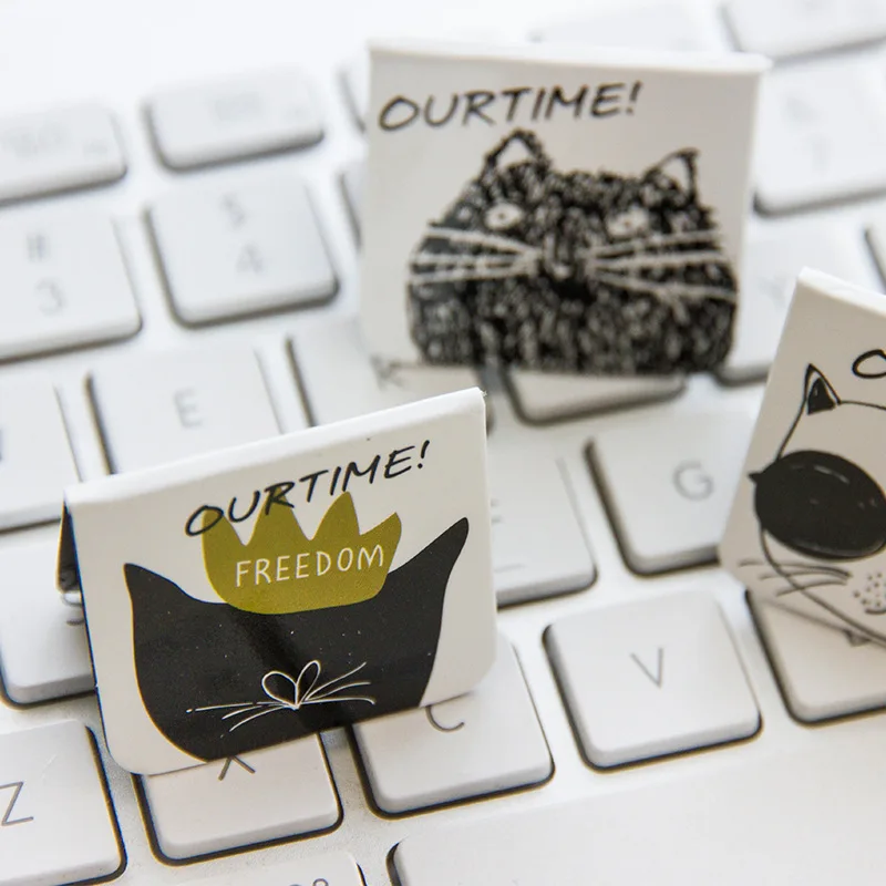 

2pcs /Set Adorable Cat Magnetic Bookmarks Book Marker of Page Paper Clip School Office Supply Student Stationery