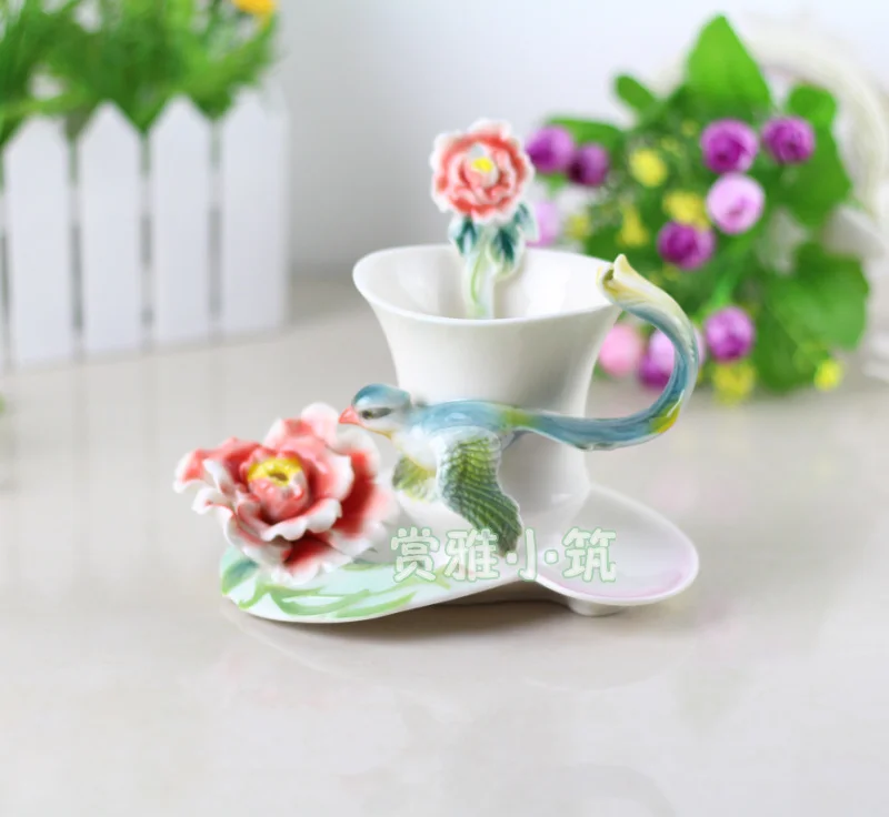 

2018 Newest Creative Ceramic Coffee Cups With Saucer Tea Milk Cup Set with spoon Flower Bird Drinkware-Z0058