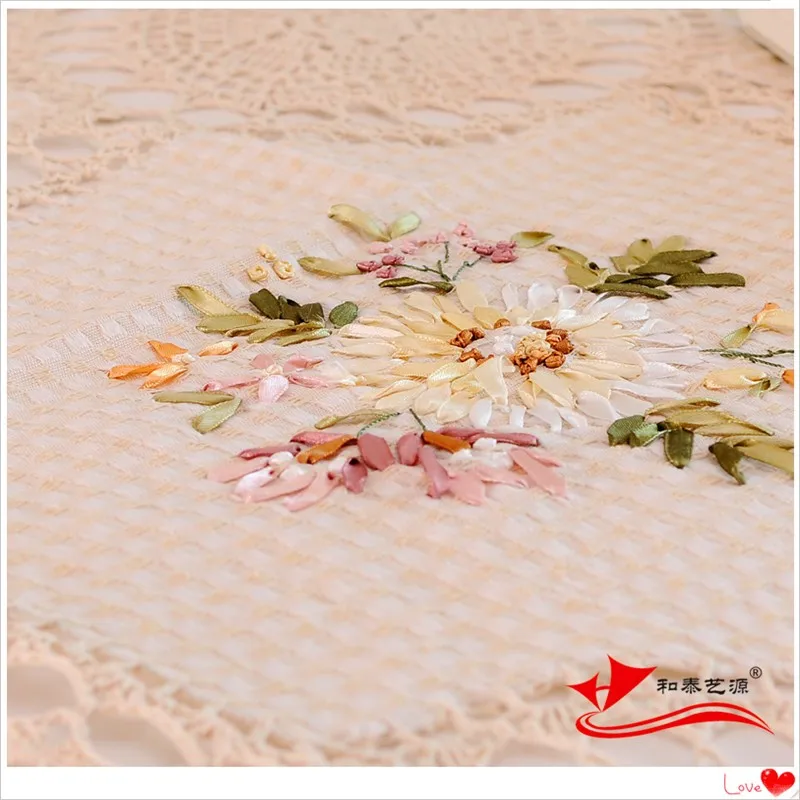 embroidery tablecloth 03