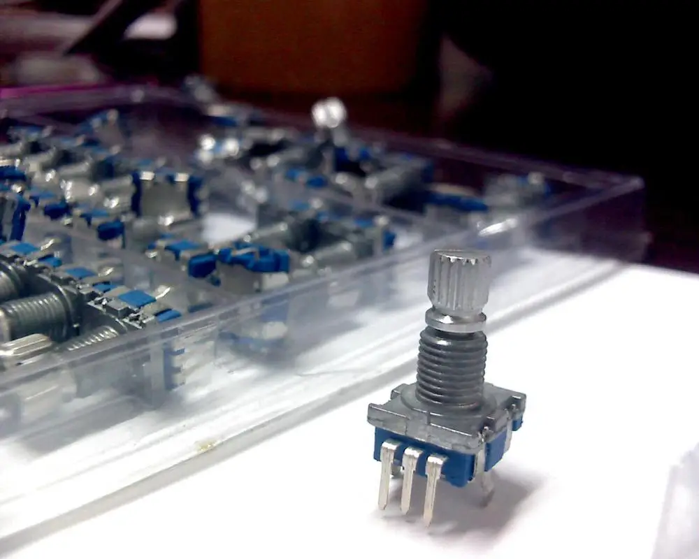 Original new 100 High quality Taiwan encoding switch EC11 series 20 pulse 15 Axis axis digital