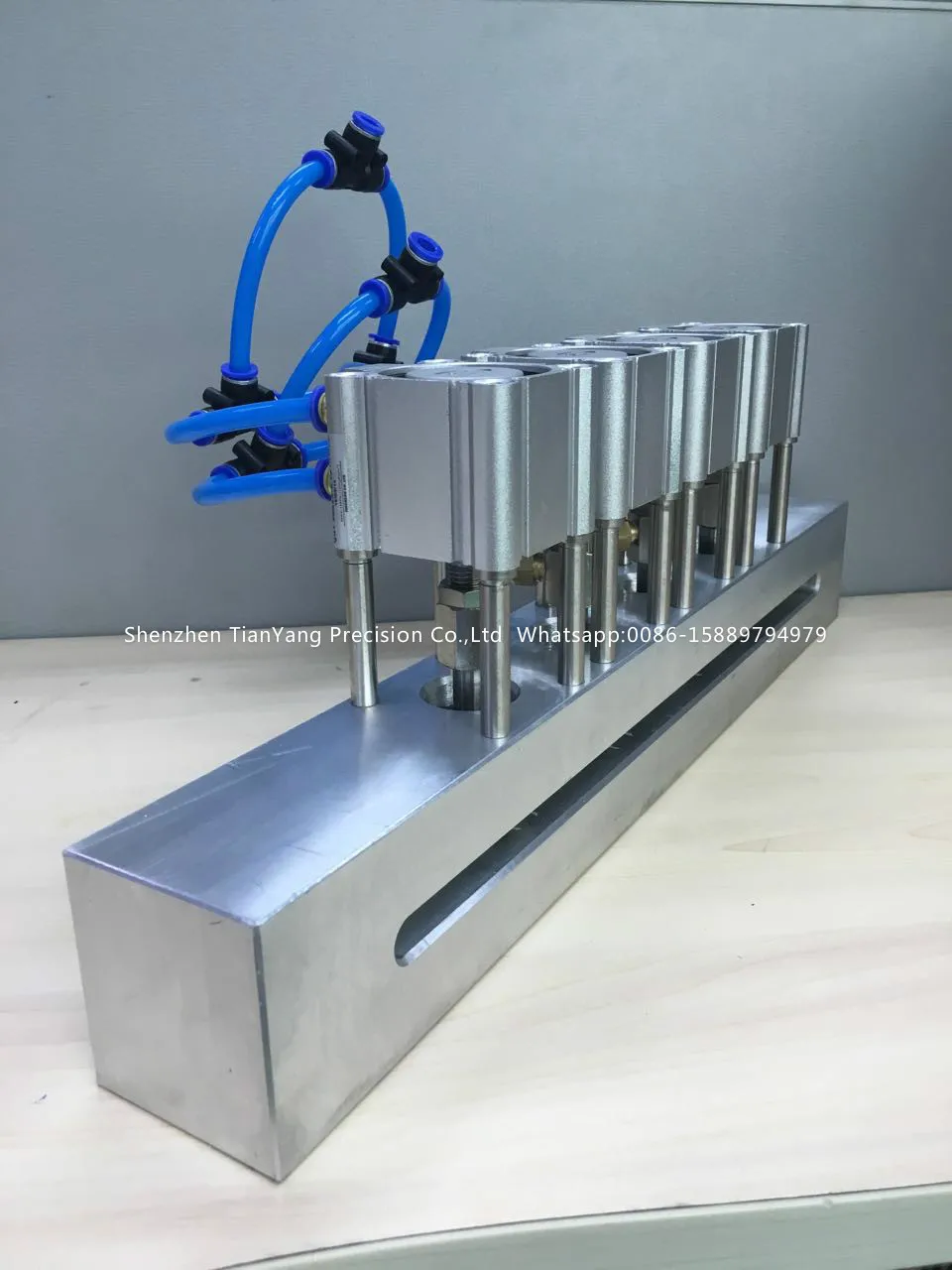 multipleholepunchertopunch4holesof12mmroundholeforplastic