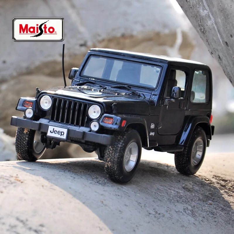 Ретро модель автомобиля Maisto 1:18 Jeep Wrangler из сплава Классическая украшение
