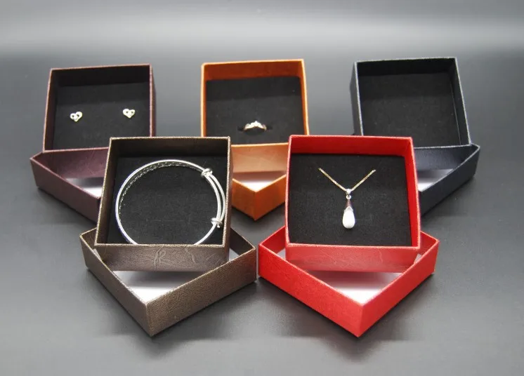 

New Arrive Jewelry Box 12 Pcs/lot Wholesale 5 Colors High-end Paper Favour Gift Box Vintage Design Necklace/Ring/Earrings Box