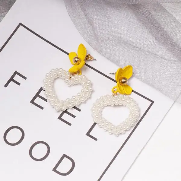 In Stock Yellow Flower Pearl Heart Love Large Hoops Alloy Earrings Jewelry For Ladies