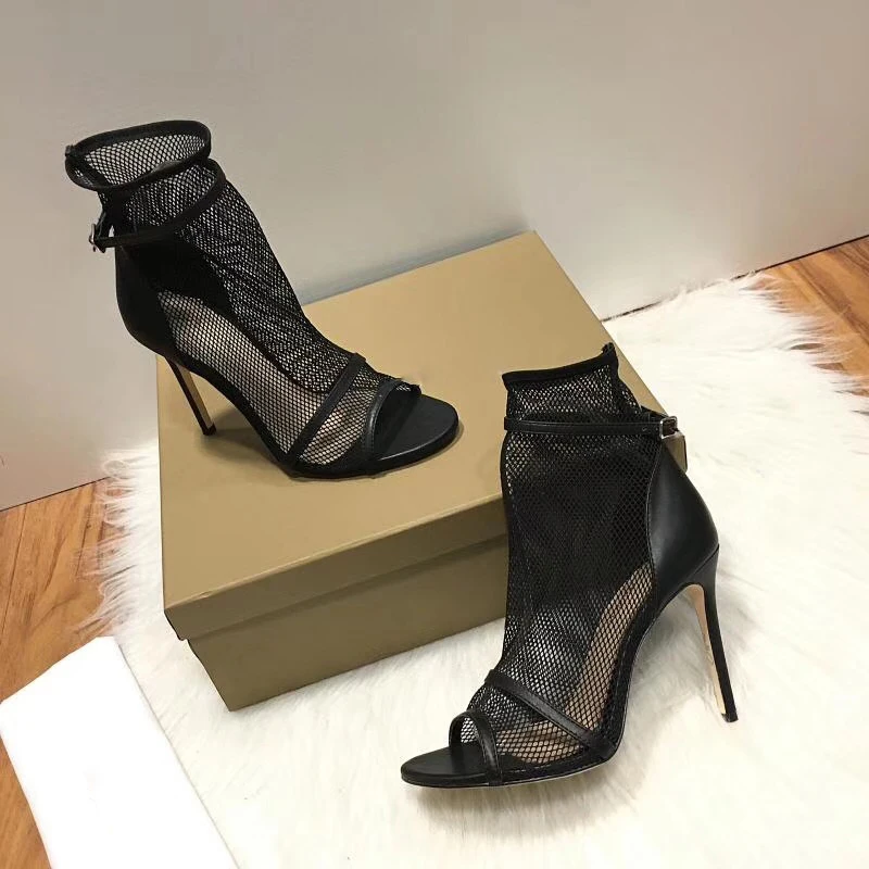 closed toe block heel mules