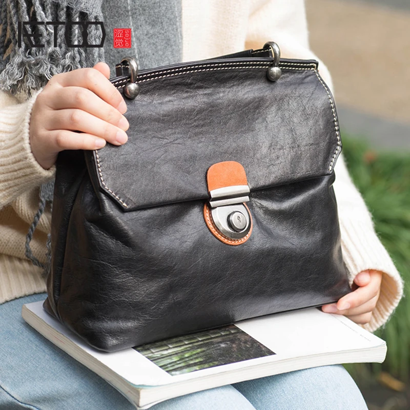 

AETOO Postman Bag female Leather retro casual large capacity cowhide handbag shoulder commuter female bag slant bag
