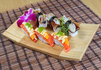 

New Sushi Bridges Bamboo Sushi Plate Scroll Type Tableware Food Container Board Japanese Cuisine Food Cuisine Japonaise JJ095