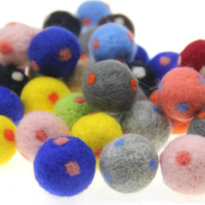 2cm 10pcs Craft DIY Fibre Wool Balls Roving Needle Felting Christmas Accessories