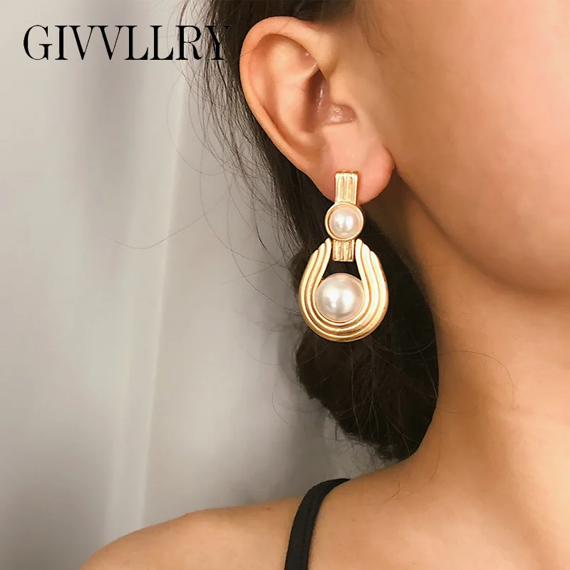 

GIVVLLRY Imitation Pearl Drop Earrings for Women Baroque Pearl Vintage Matte Gold Geometric Statement Earrings Fashion Jewelry