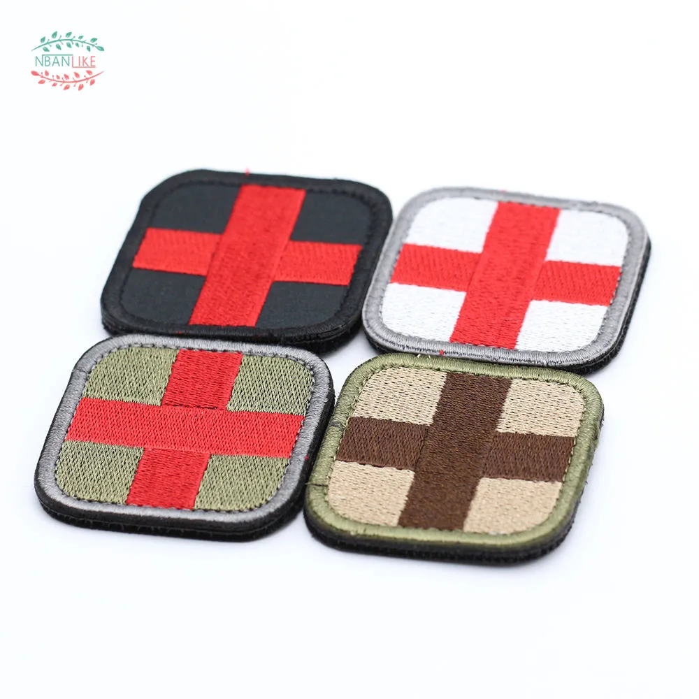 

ONE PIECE Original Color RED CROSS Medical Assistant 3D Embroidery Patch Armband Tactical Gear Props Cloth Patches 5*5cm