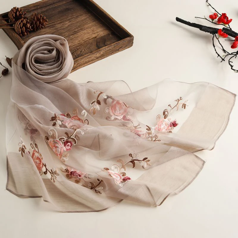 

Fashion Embroidered Scarf 2019 New Spring and Summer Embroidered Ethnic Style Solid Color Scarf Multi-use Sunscreen Scarf Shawl
