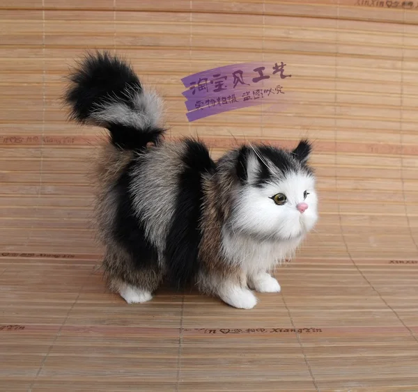 Маленькая игрушечная игрушка для кошки из полиэтилена и меха серая черная кукла