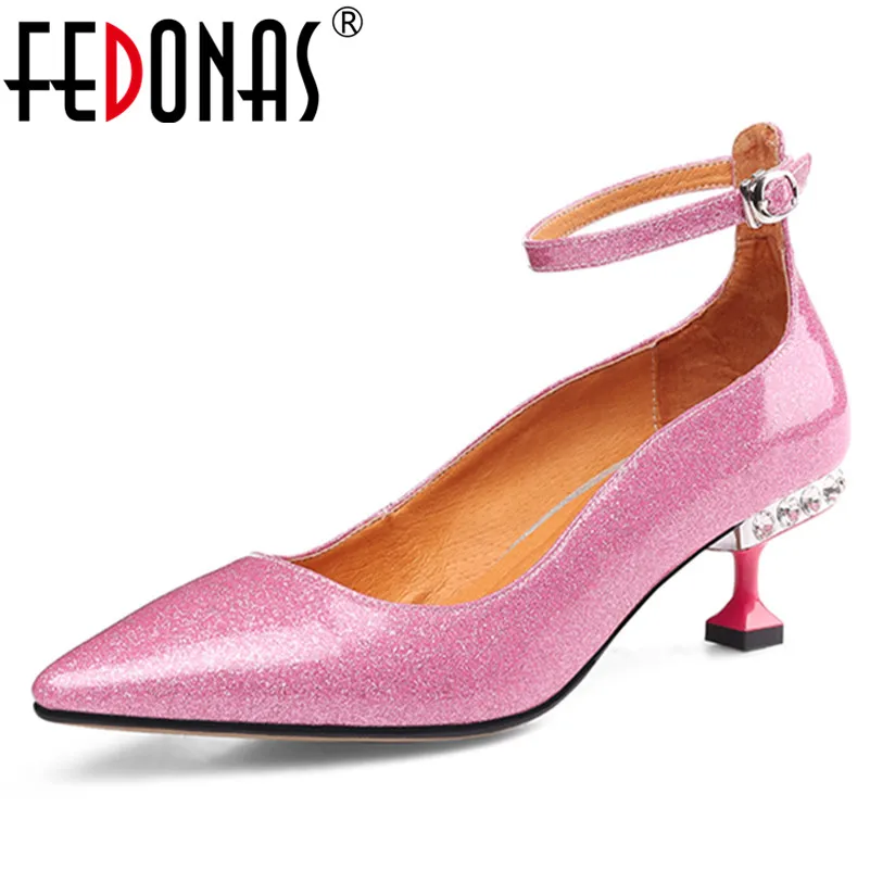 

FEDONAS 2019 New Elegant Concise Pointed Toe Strange Style Women Pumps Spring Summer Single Shoes Woman Sexy Party Shoes Woman