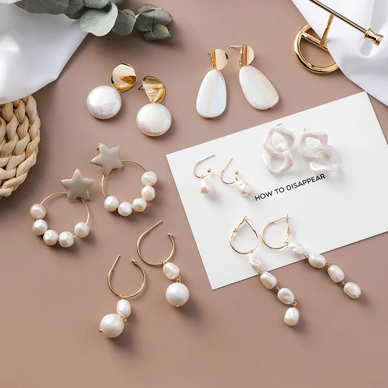 

2019 New Arrival Acrylic Geometric Symptom Pearl Shell Earrings Vintage Simple five-pointed Star Stud Earrings
