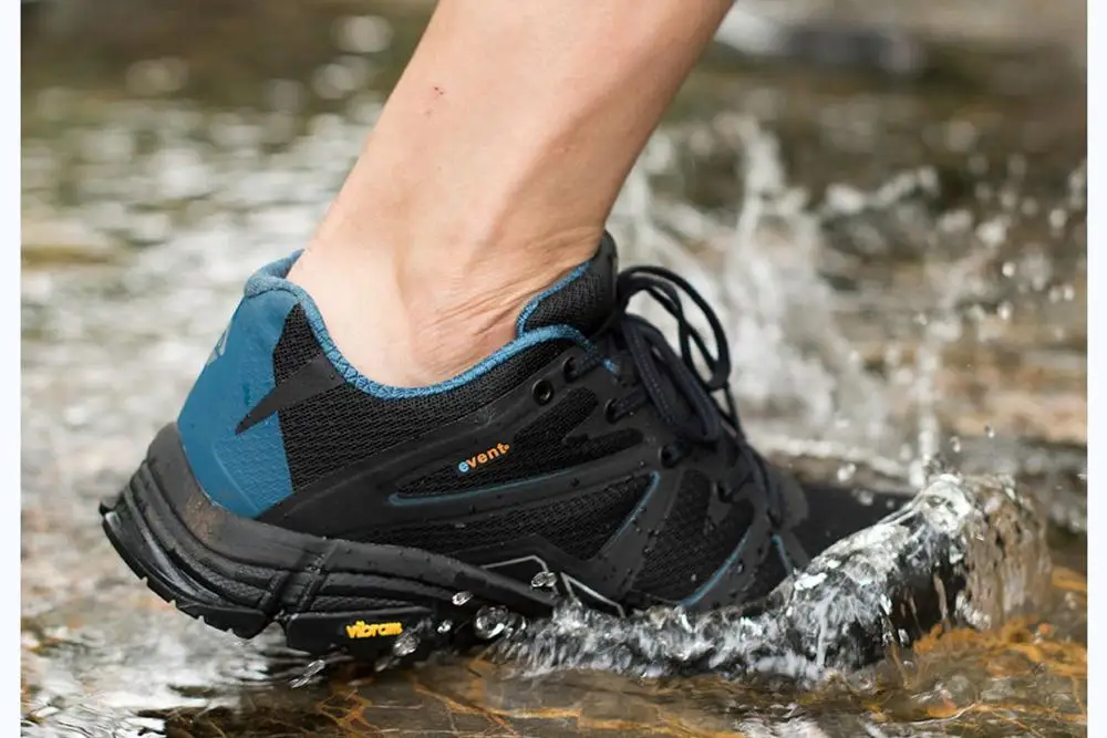  Xiaomi youpin waterproof V bottom Outdoor running Sports shoes Non-slip Breathable Slow shock Mesh 