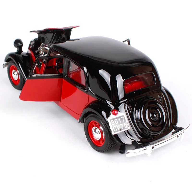 Набор для сборки моделей Bburago 1:24 1938 CITROEN 15 CV TA Black Red набор самостоятельного гонок с