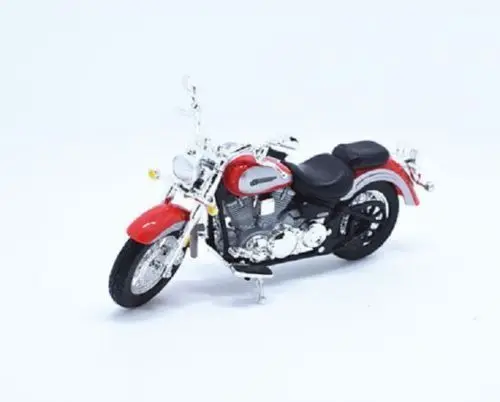 Maisto 1:18 Yamaha 2001 Road Star Мотоцикл Велосипед литая модель игрушки в коробке