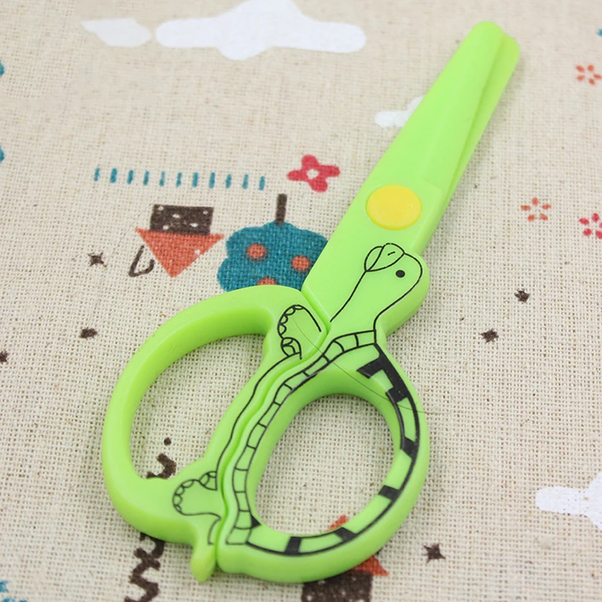 1pc Cute Candy-Colored Plastic Lace Scissors Kindergarten School Handmade  Decoration Jagged Supplies Student Stationery Gifts