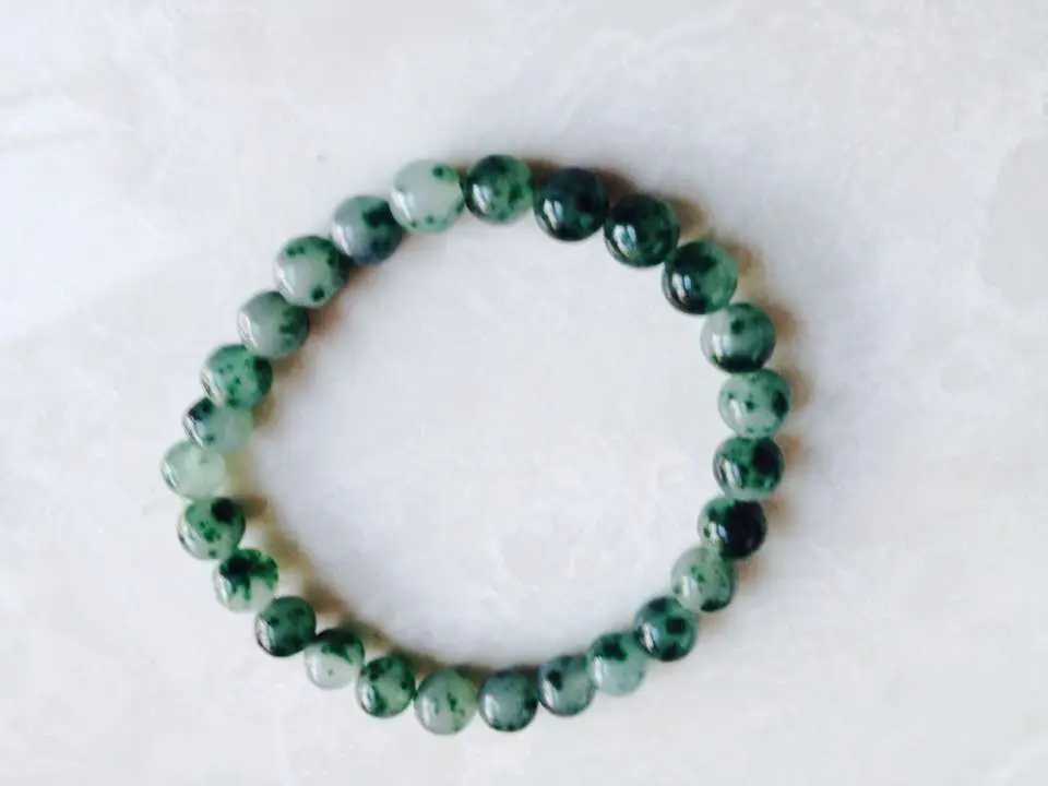 

New 8mm green Round Beads stretch Bangle Bracelet 7" 28%
