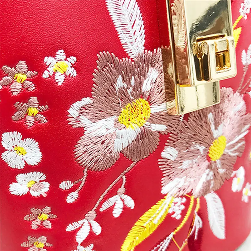  Embroidery Pearl Female Shoulder Bag Crossbody Bag for Women 2019 Messenger Bags women's bag bolsa feminina sac a main 30AP0346